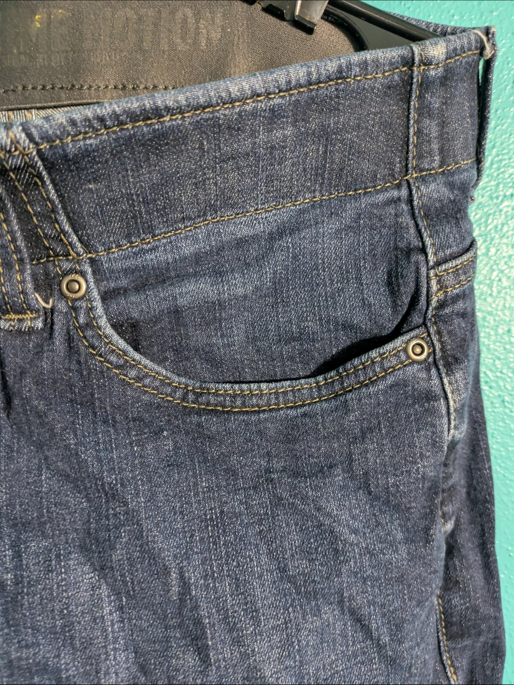 Classic Men's Dark Blue Denim Jeans